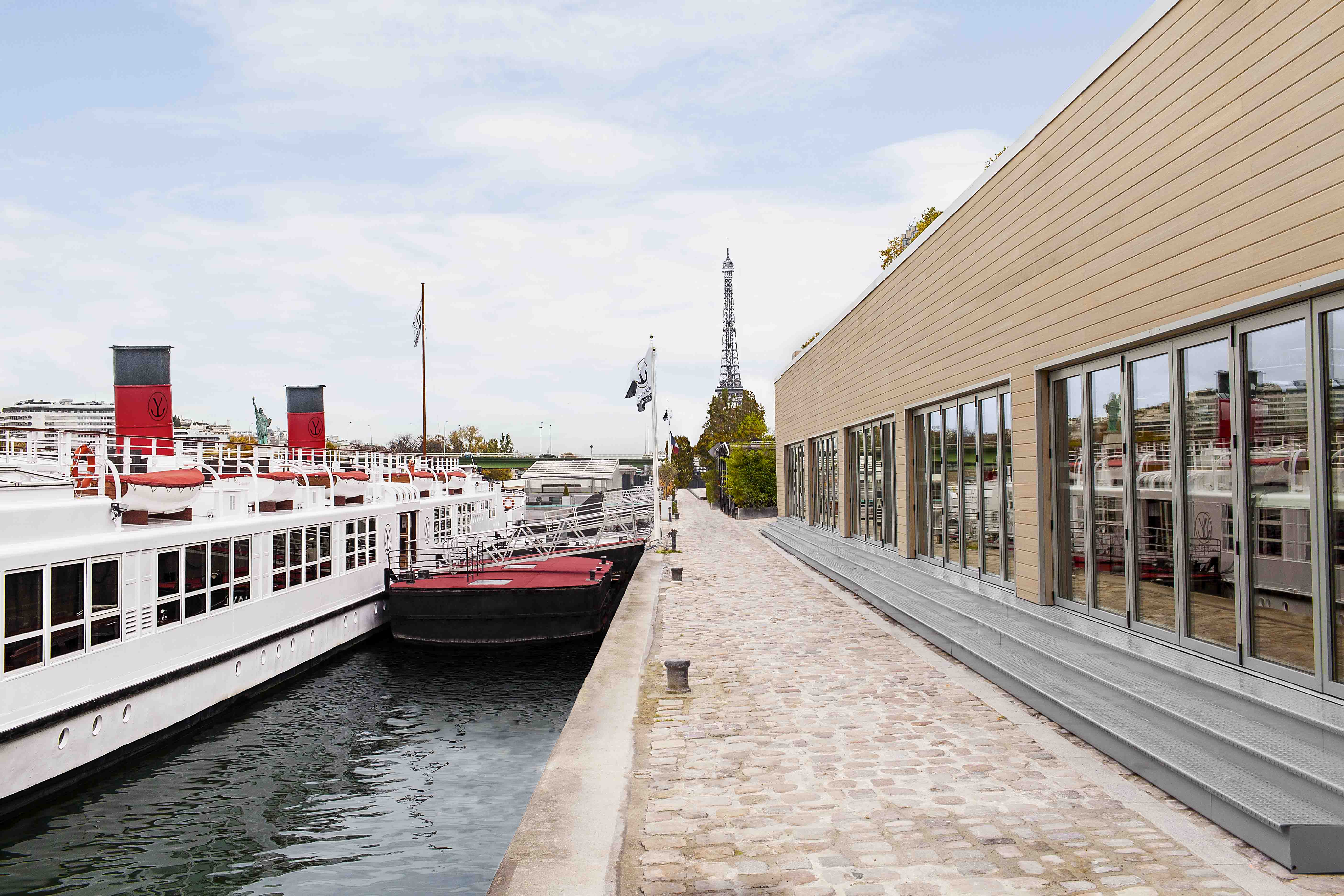 Salons Nework en bord de Seine