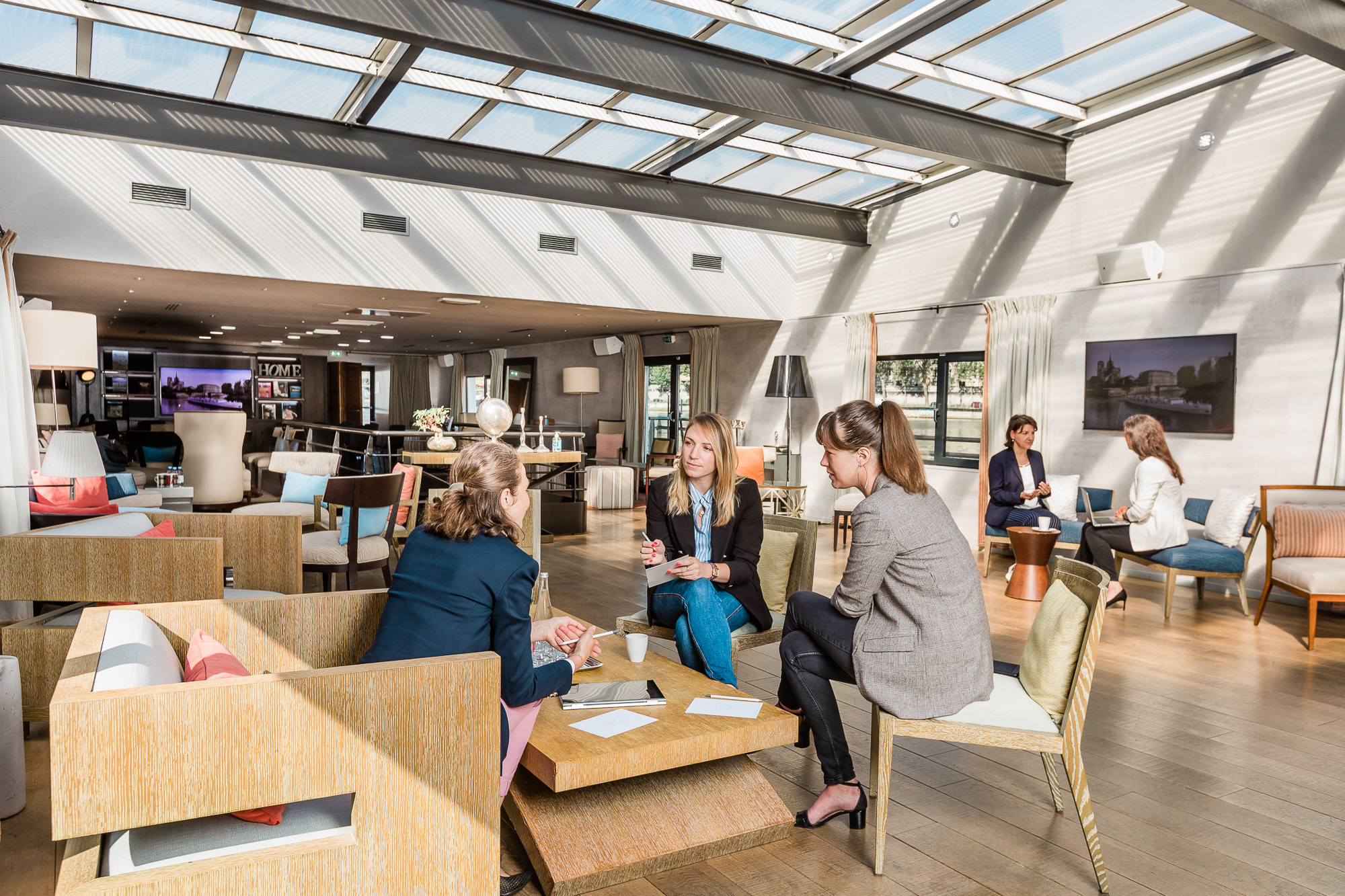 Moment d'échange sur la Barge Liberty