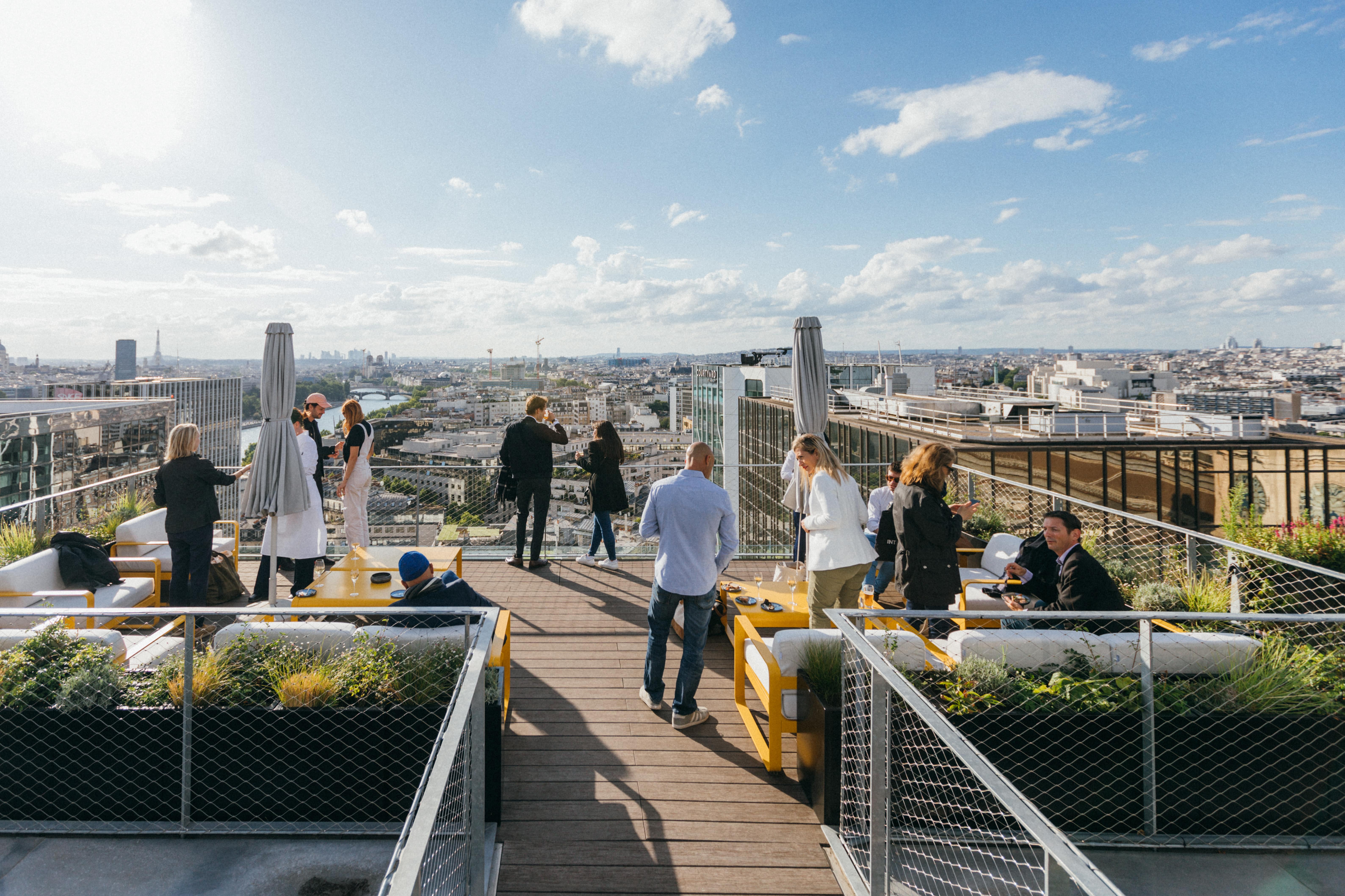 Rooftop du Lahbo Business Center