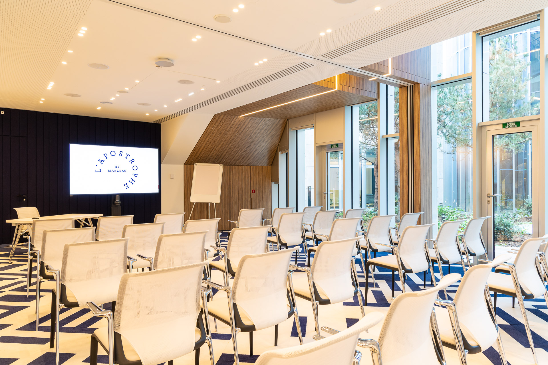 Format théâtre à L'Apostrophe